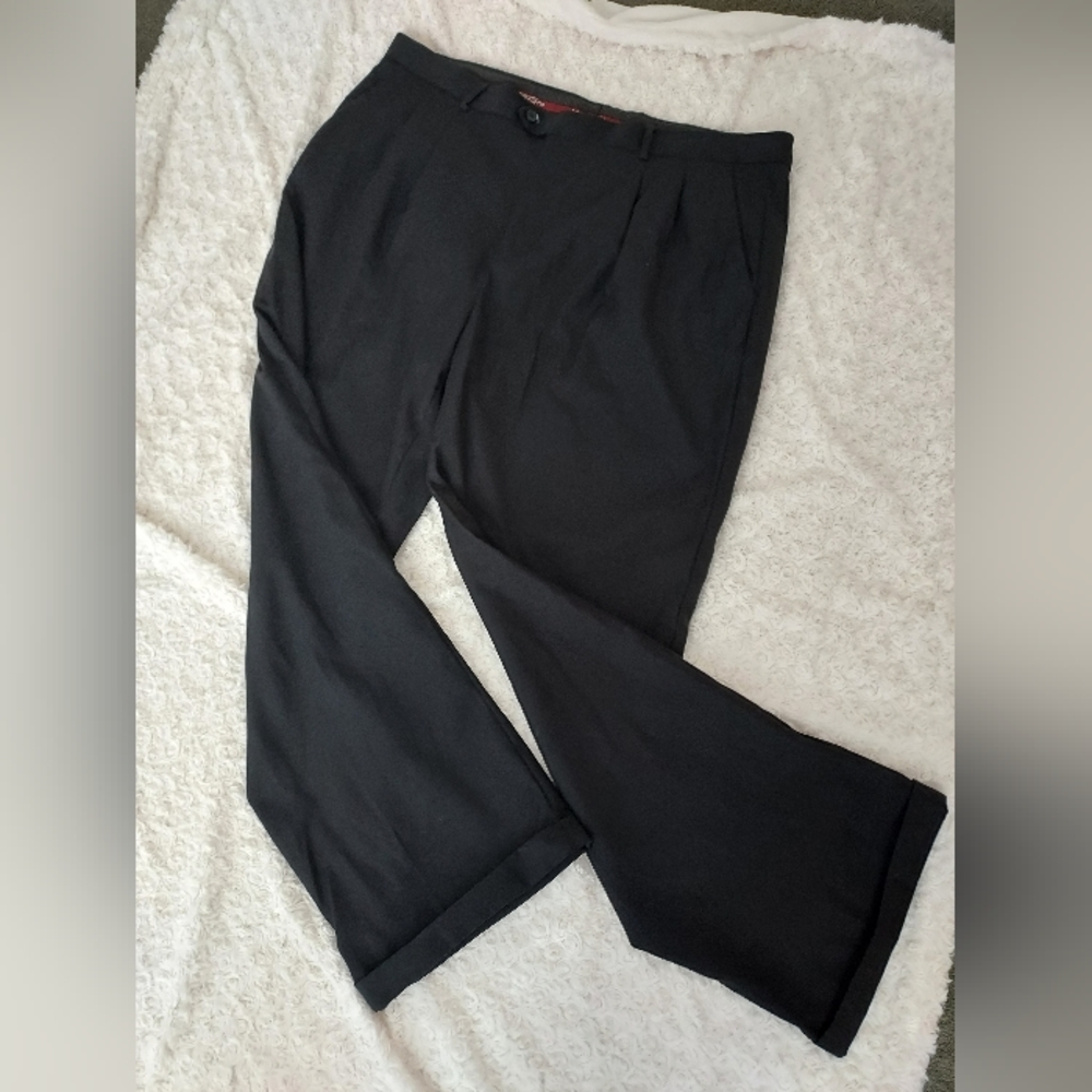 Trade in Motion Black Slacks Pants - size 44 x 32